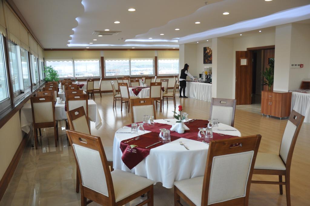 Palmcity Hotel Turgutlu Exterior photo
